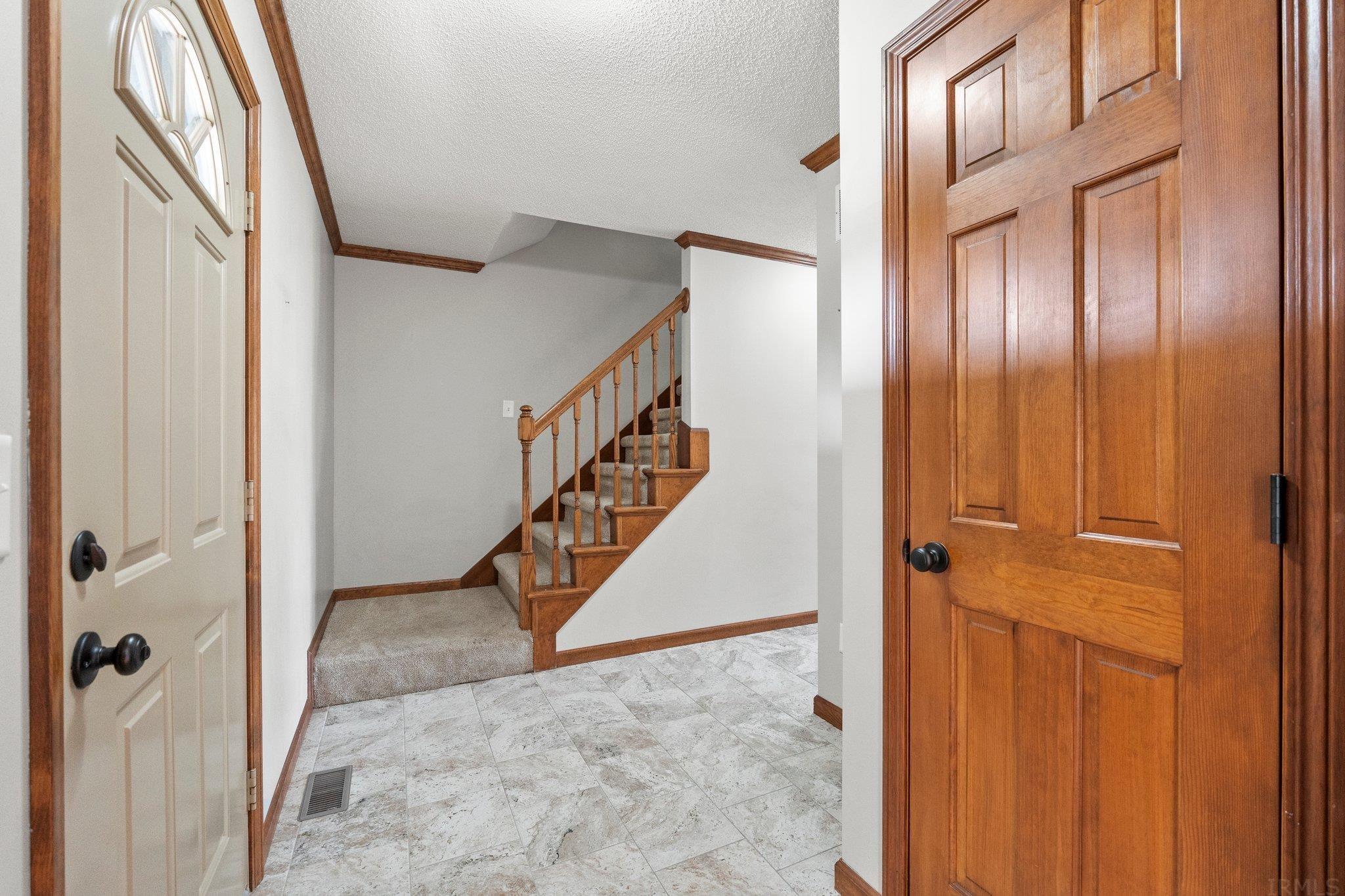 9026 Spring Forest Drive Fort Wayne, IN 46804 - Photo 23 of 36