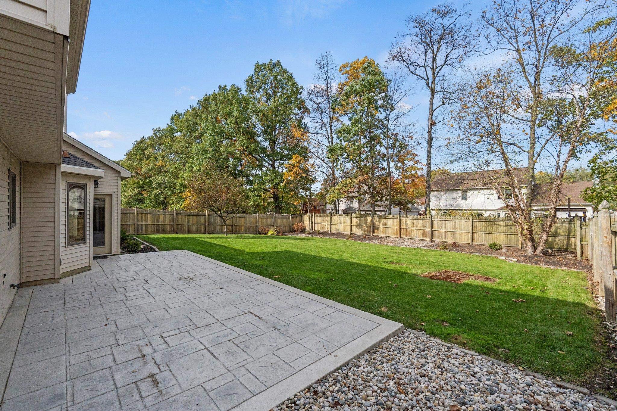 9026 Spring Forest Drive Fort Wayne, IN 46804 - Photo 5 of 36