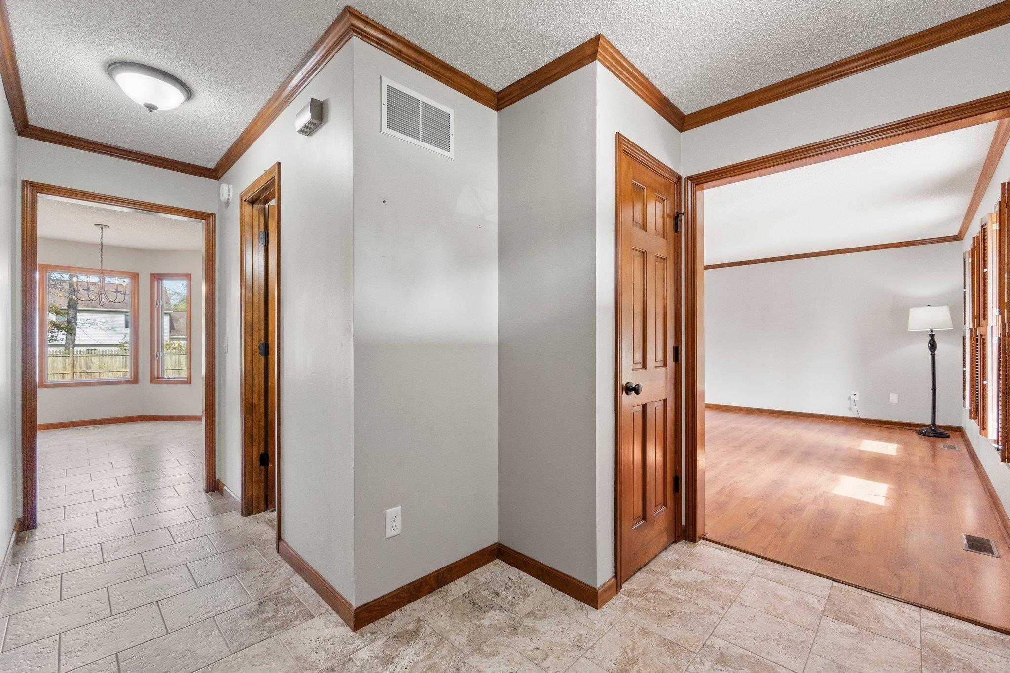 9026 Spring Forest Drive Fort Wayne, IN 46804 - Photo 8 of 36