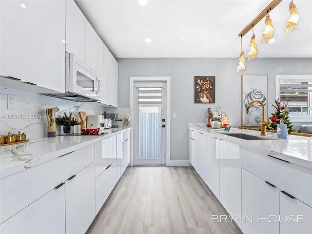 $1,700,000 | 3341 Northwest 20th Street, Miami, FL 33142