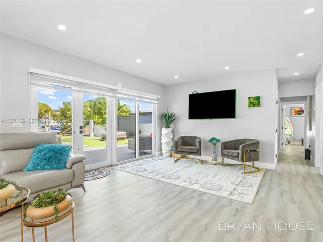 $1,700,000 | 3341 Northwest 20th Street, Miami, FL 33142