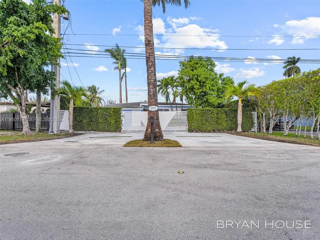 $1,700,000 | 3341 Northwest 20th Street, Miami, FL 33142