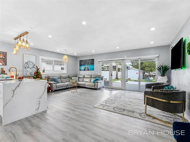 $1,700,000 | 3341 Northwest 20th Street, Miami, FL 33142