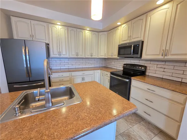 $1,250 | 311 Woodview Avenue, Unit 101, Corning, NY 14830