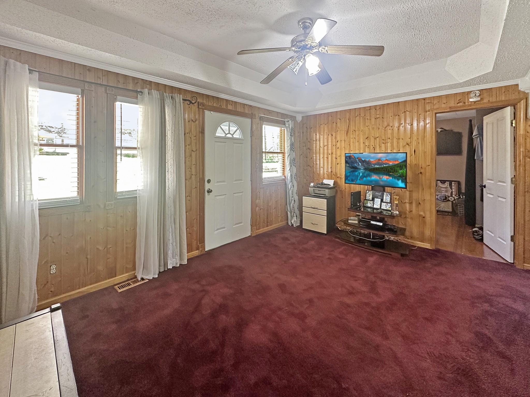7526 South Swift Road Goodlettsville, TN 37072 - Photo 4 of 15 a view of empty room with furniture and a ceiling fan