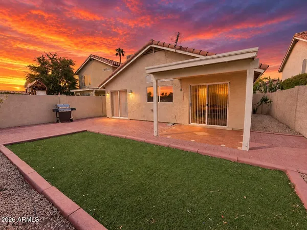 $2,200 | 1225 East Angela Drive, Phoenix, AZ 85022