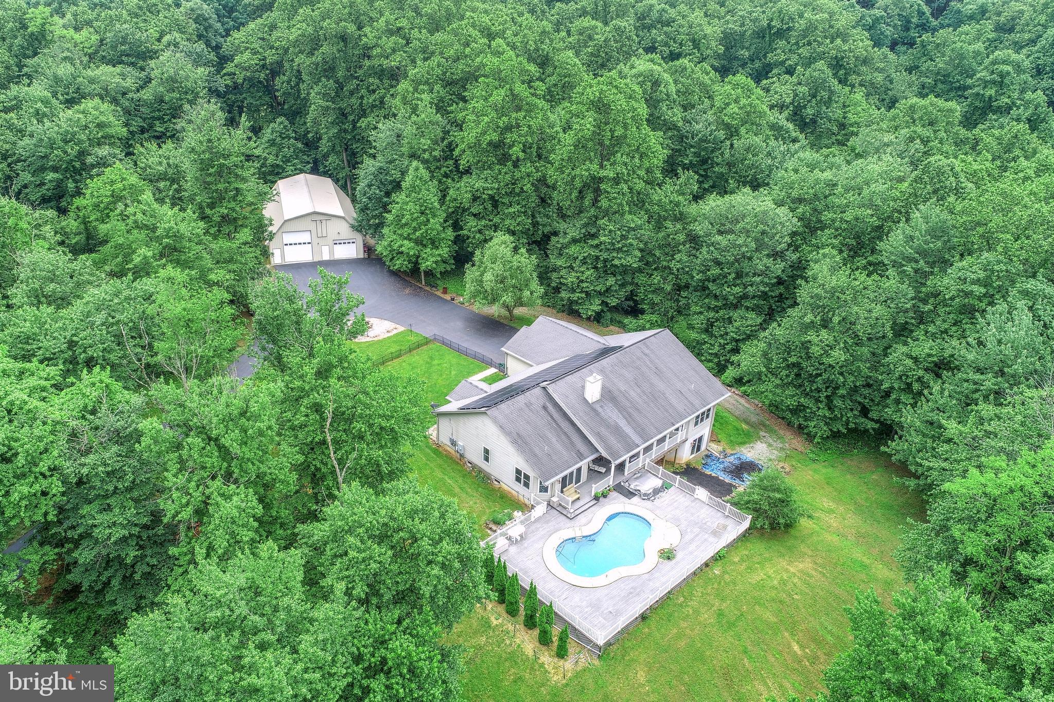 1050 East Butter Road York, PA 17406 - Photo 1 of 45 Front View