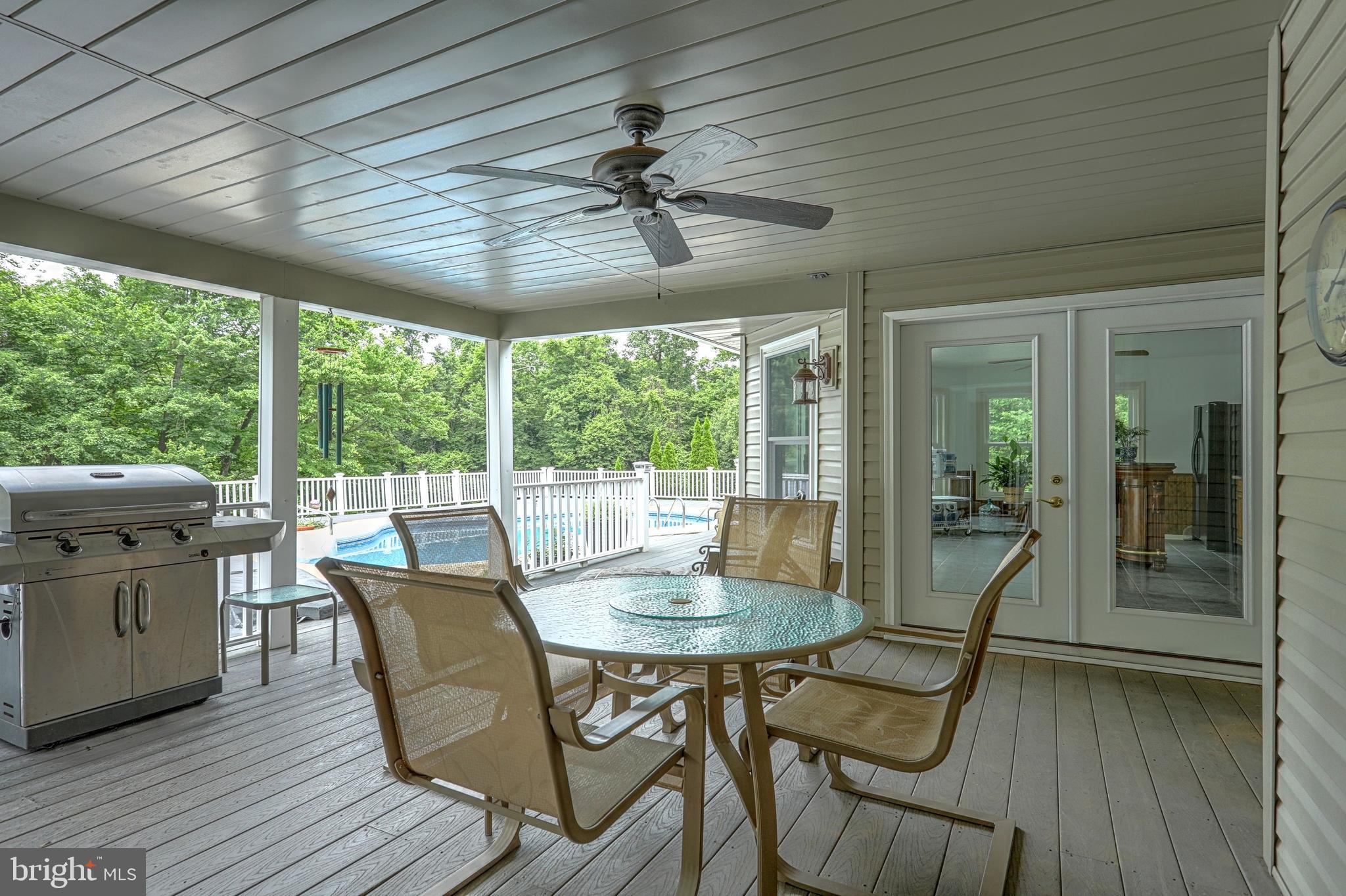 1050 East Butter Road York, PA 17406 - Photo 31 of 45 Covered Deck