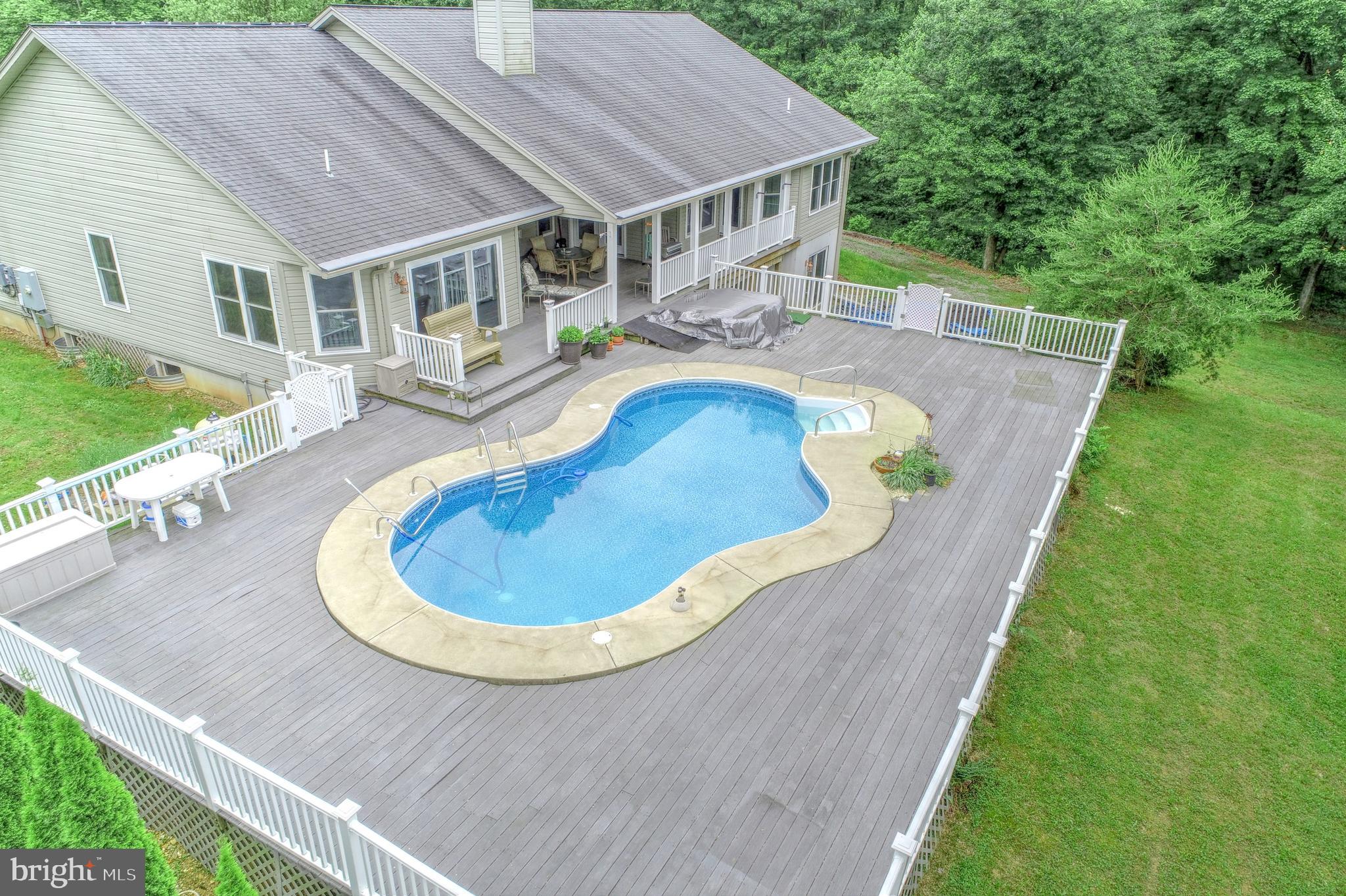 1050 East Butter Road York, PA 17406 - Photo 34 of 45 Back View