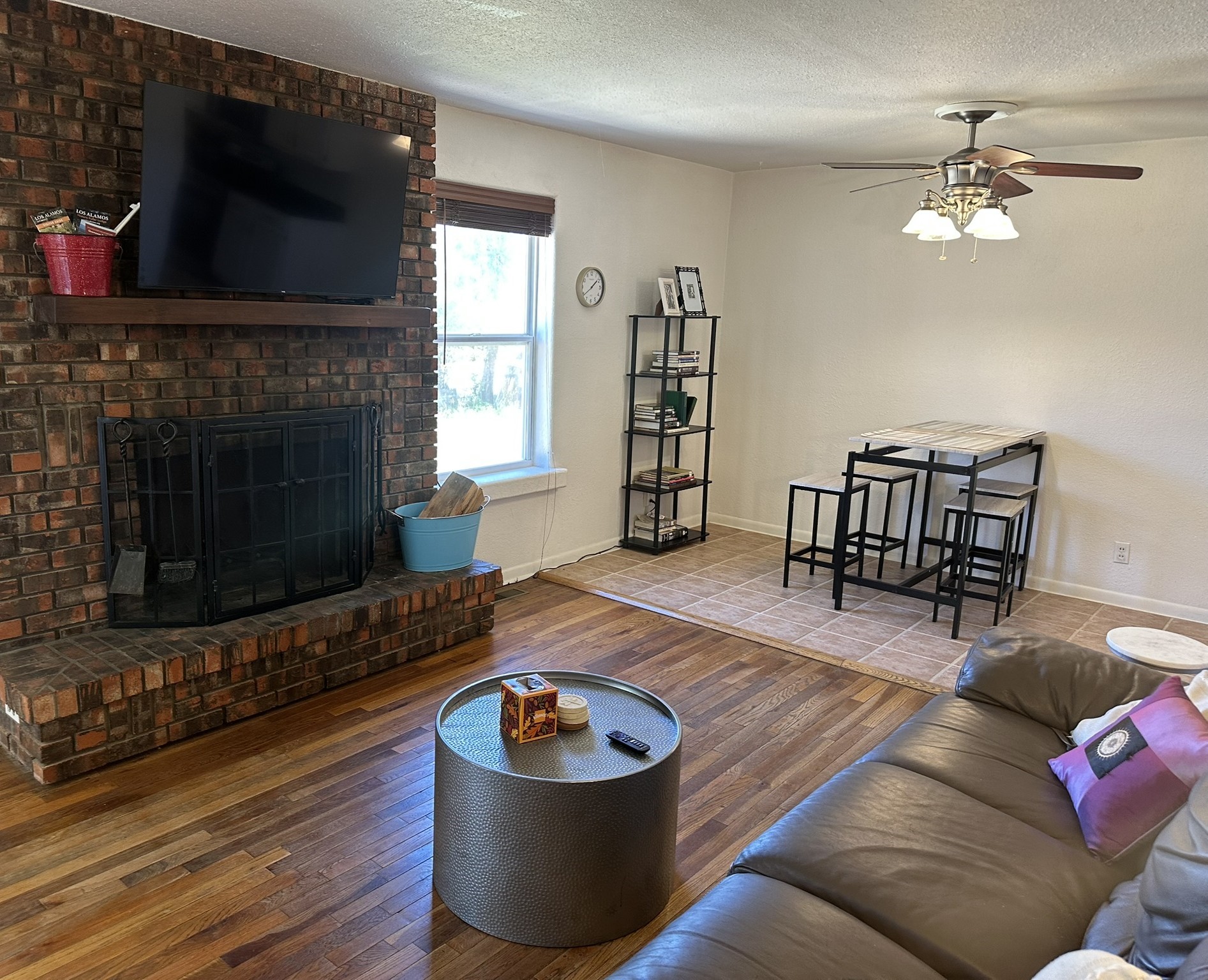 4527 Ridgeway Drive, Unit B Los Alamos, NM 87544 - Photo 3 of 25