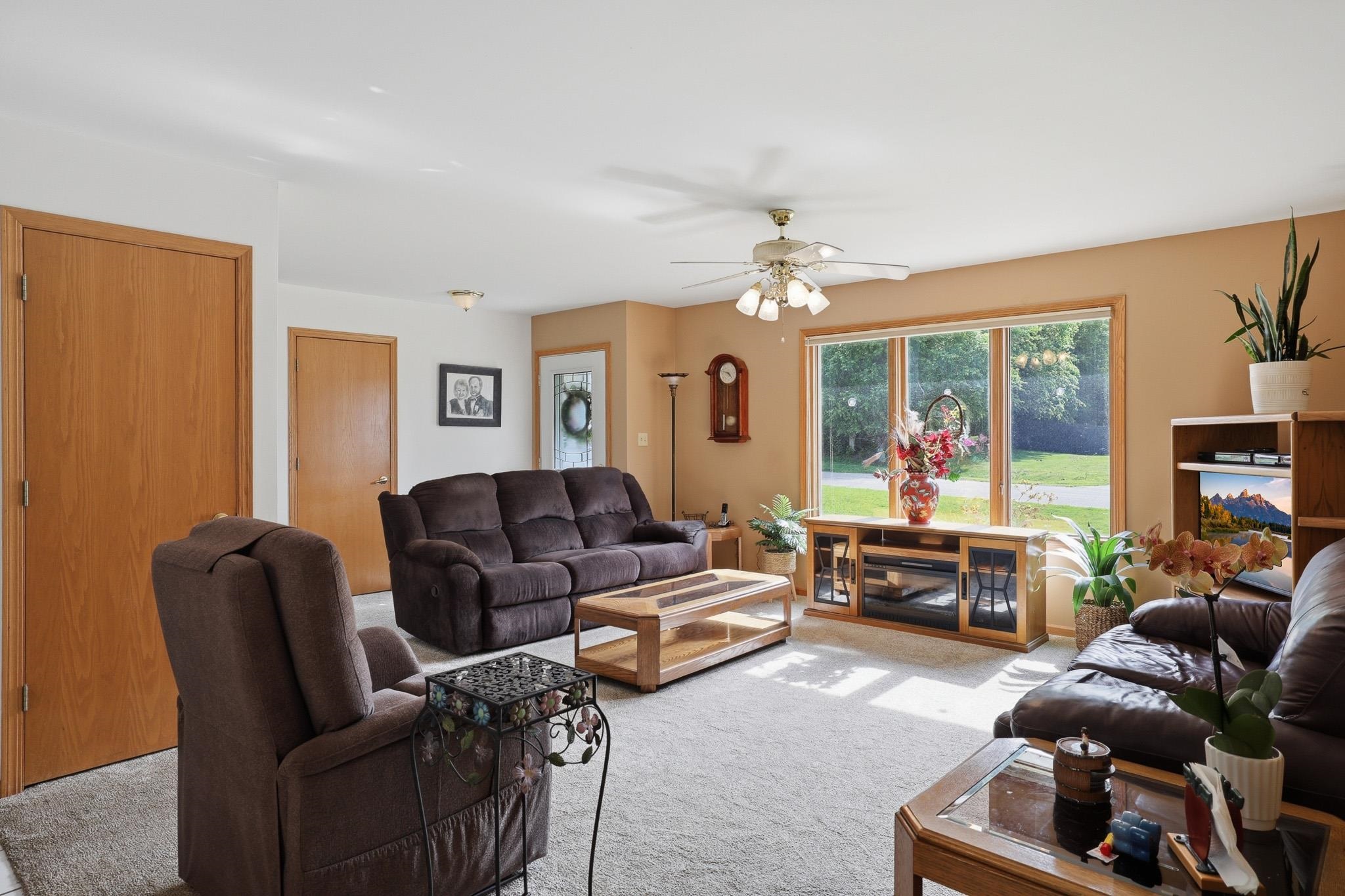 423 Wayne Road Rochelle, IL 61068 - Photo 8 of 22