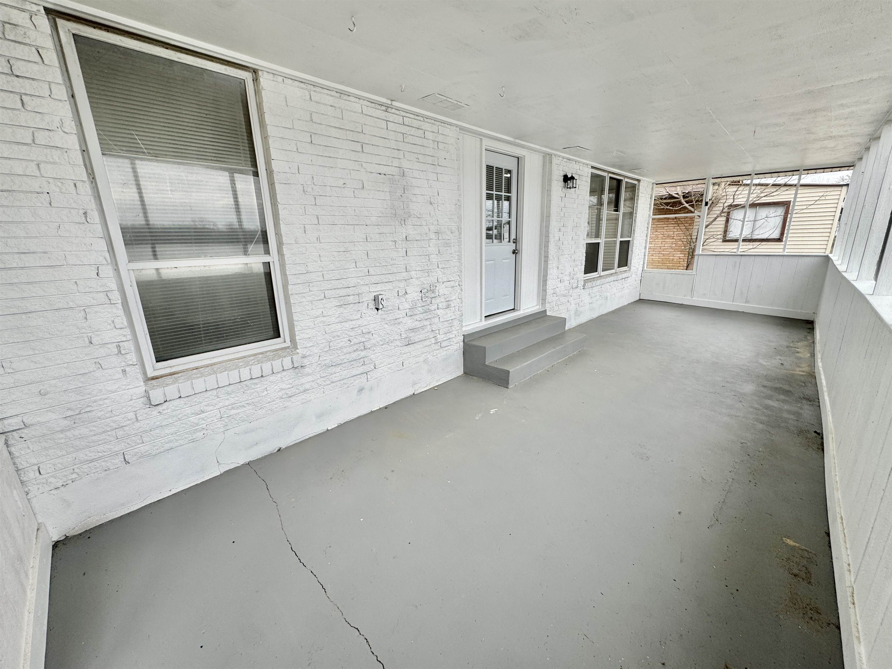 2009 West Holmes Road Memphis, TN 38109 - Photo 21 of 28 View of patio / terrace