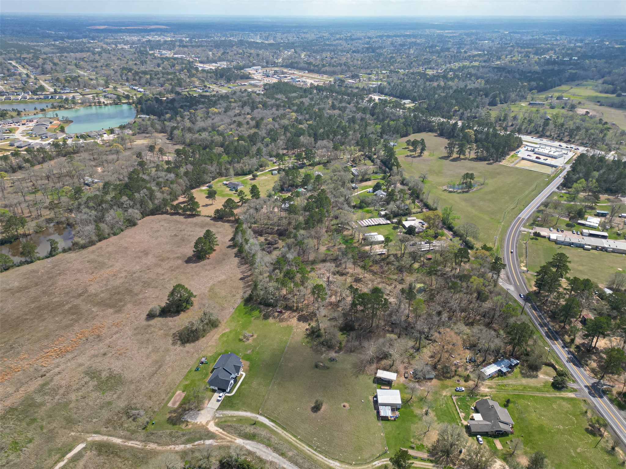 1004 Kelley Road Conroe, TX 77303 - Photo 10 of 38 Gallery Image 10