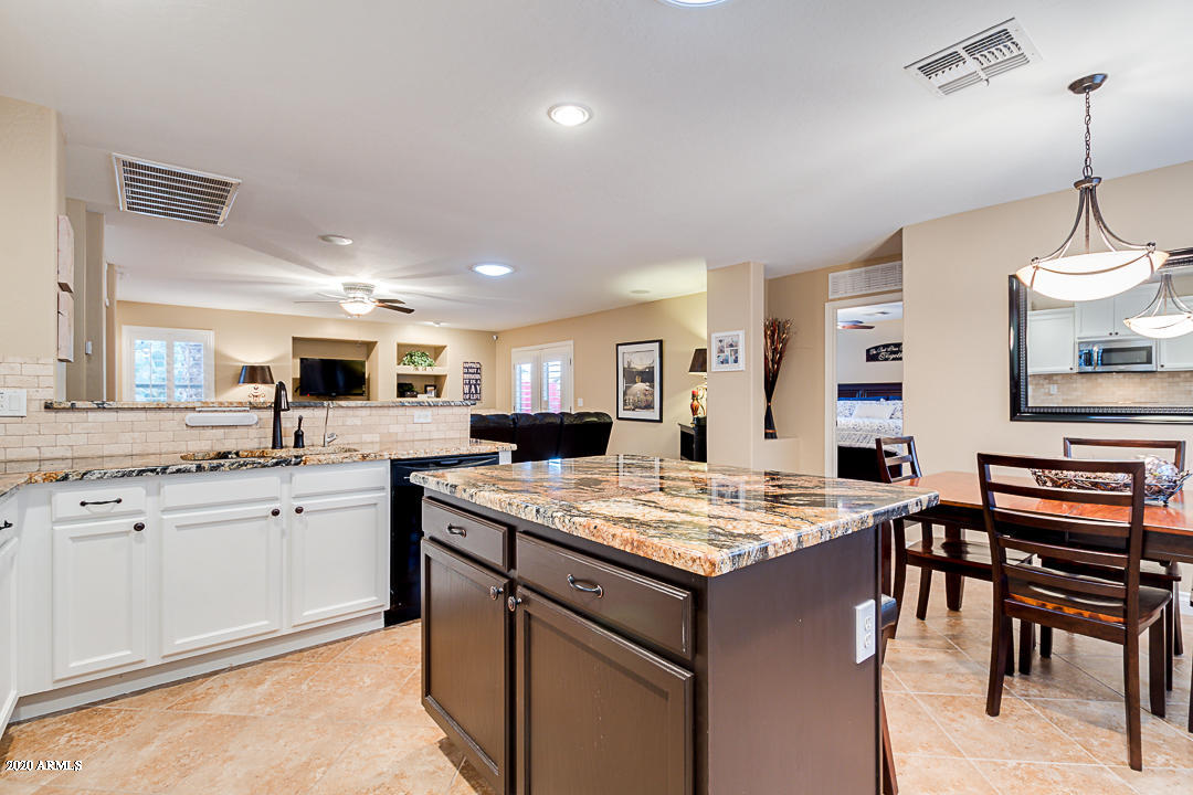 42337 West Venture Road Maricopa, AZ 85138 - Photo 7 of 45 22-Venture