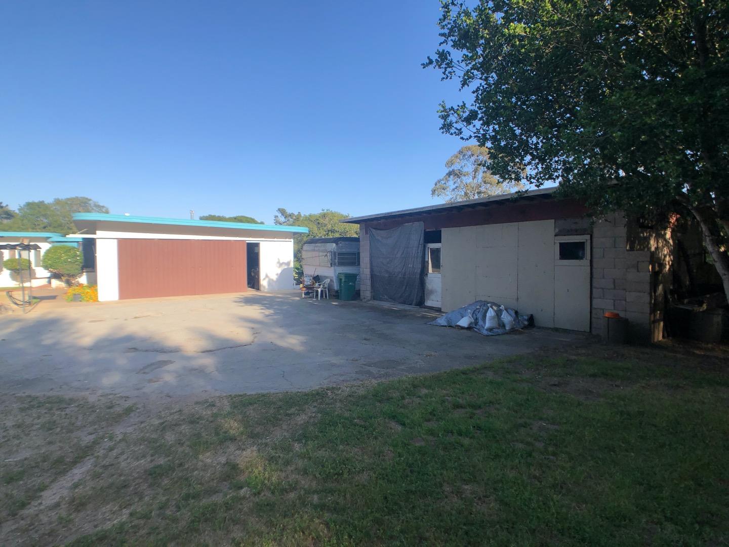 15719 Meridian Road Salinas, CA 93907 - Photo 12 of 58 Gallery Image 12