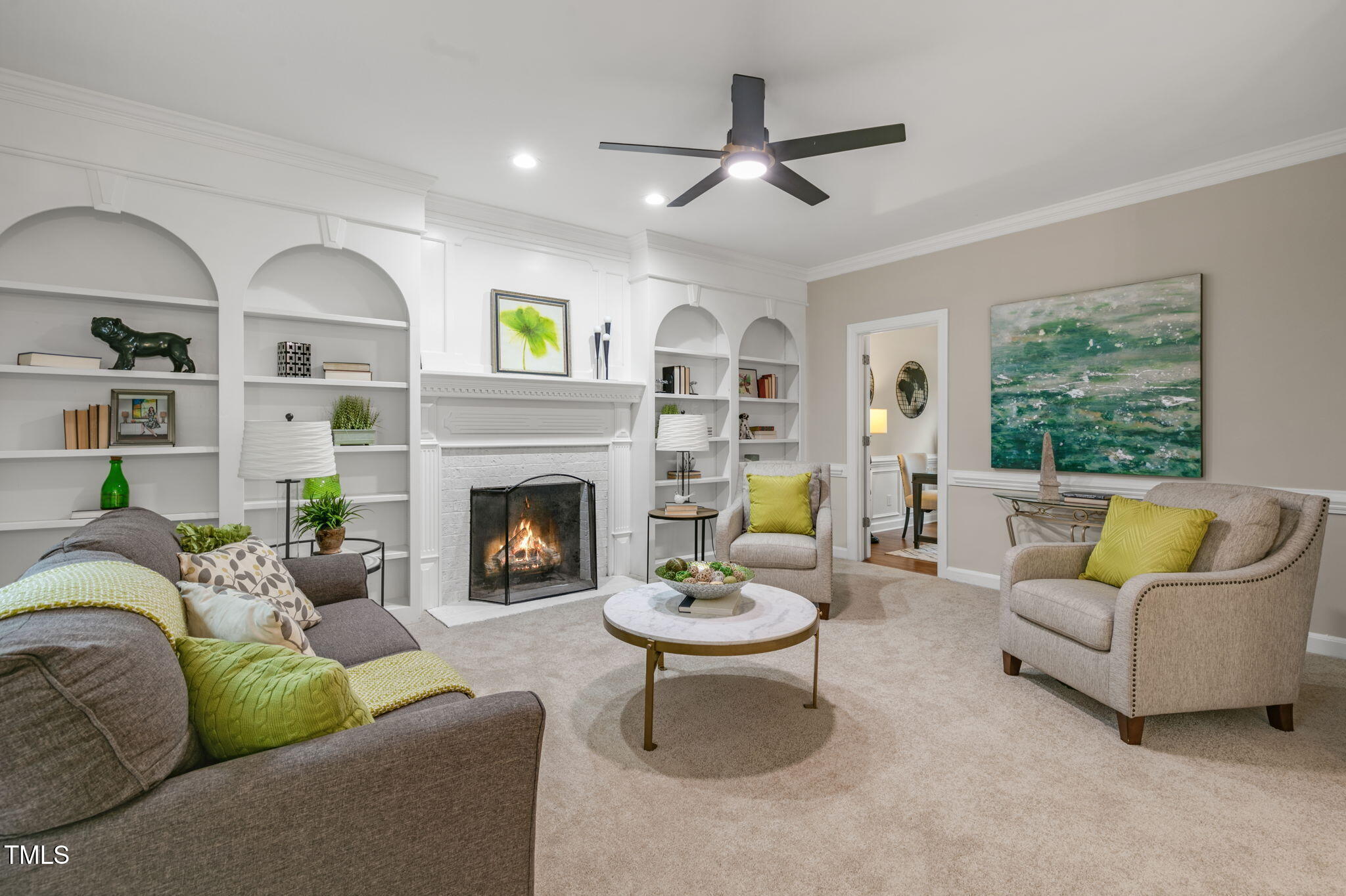 Built In & Fireplace