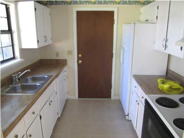 426 John King Road Crestview, FL 32539 - Photo 5 of 13 Gallery Image 5