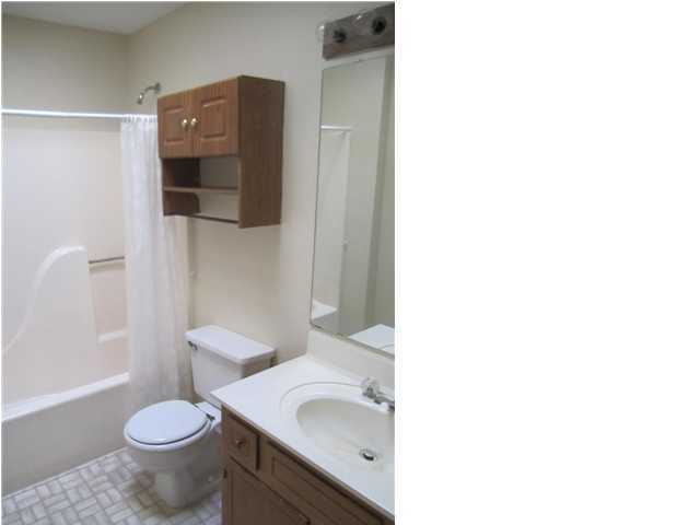 426 John King Road Crestview, FL 32539 - Photo 8 of 13 Gallery Image 8
