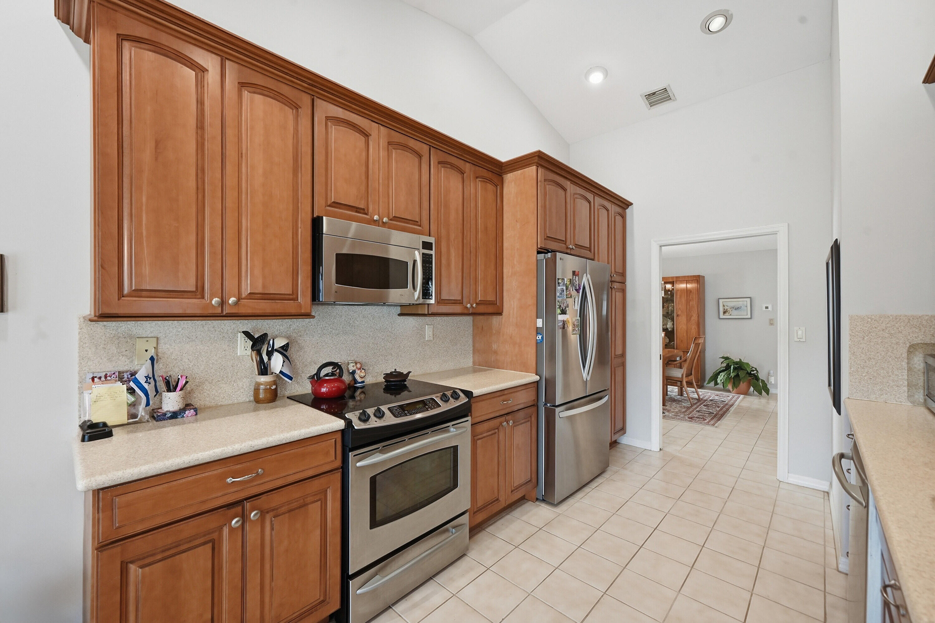 6906 Palmar Court Boca Raton, FL 33433 - Photo 10 of 42 Kitchen
