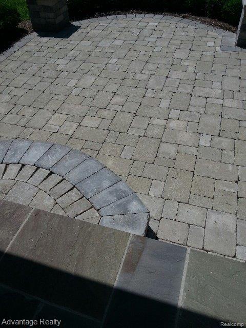 510 Elmhill Road Rochester, MI 48306 - Photo 2 of 24 20130710_115716_resized.jpg