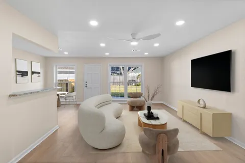 $377,000 | 9610 Meadowglen Lane, Houston, TX 77063