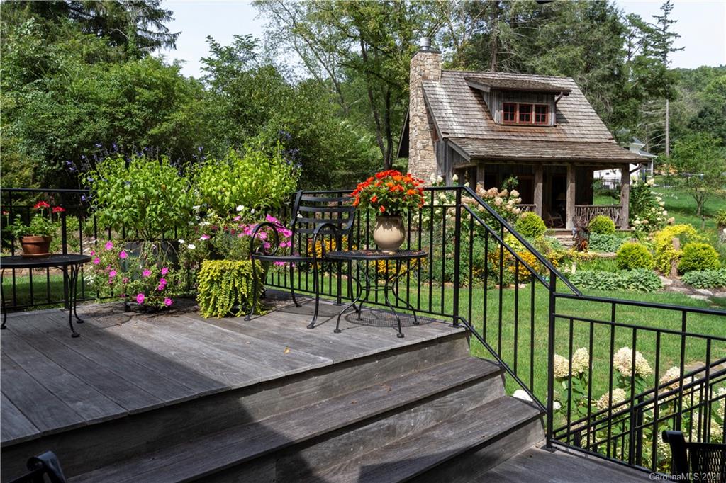 187 Country Club Road Asheville, NC 28804 - Photo 26 of 38 Gallery Image 26