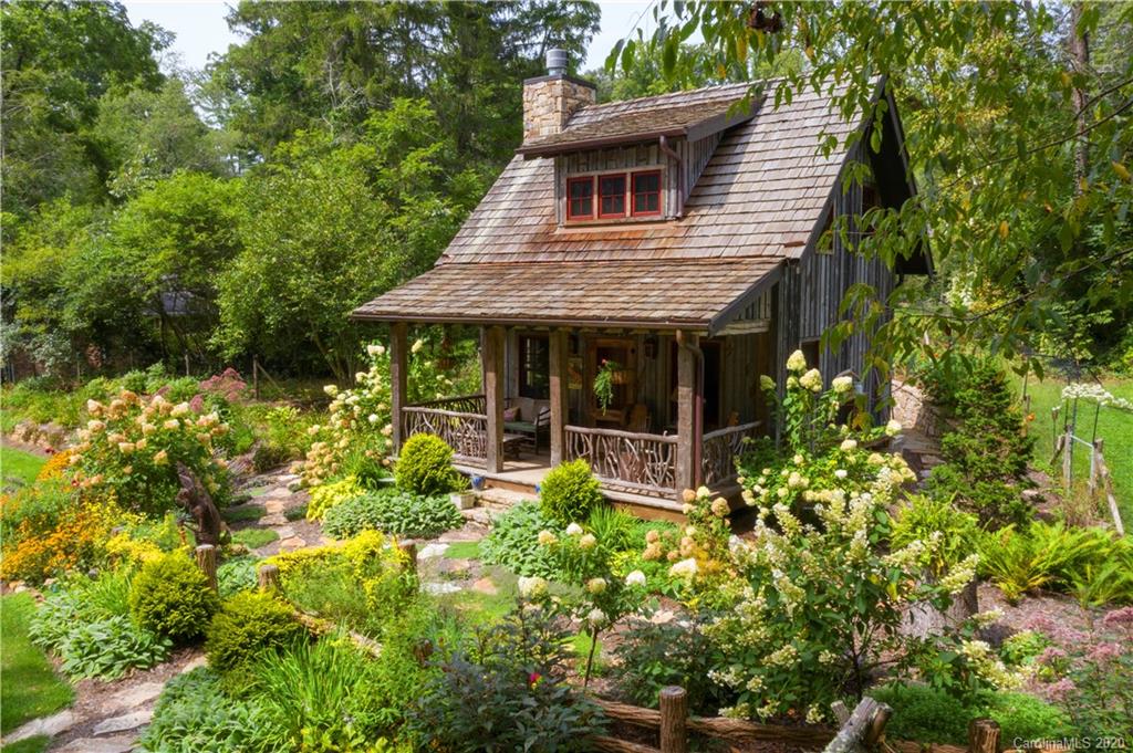 187 Country Club Road Asheville, NC 28804 - Photo 27 of 38 Gallery Image 27