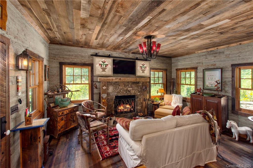 187 Country Club Road Asheville, NC 28804 - Photo 29 of 38 Gallery Image 29