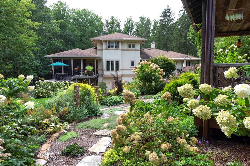 187 Country Club Road Asheville, NC 28804 - Photo 4 of 38 Gallery Image 4