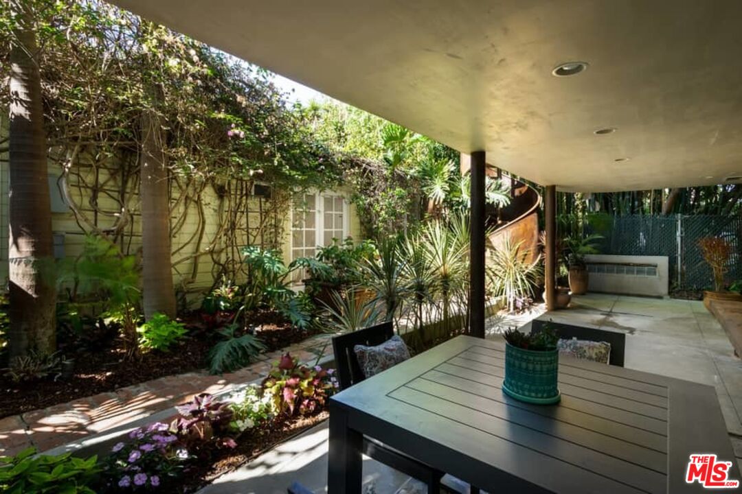 899 Commonwealth Avenue Venice, CA 90291 - Photo 34 of 47 a view of outdoor space yard deck and patio