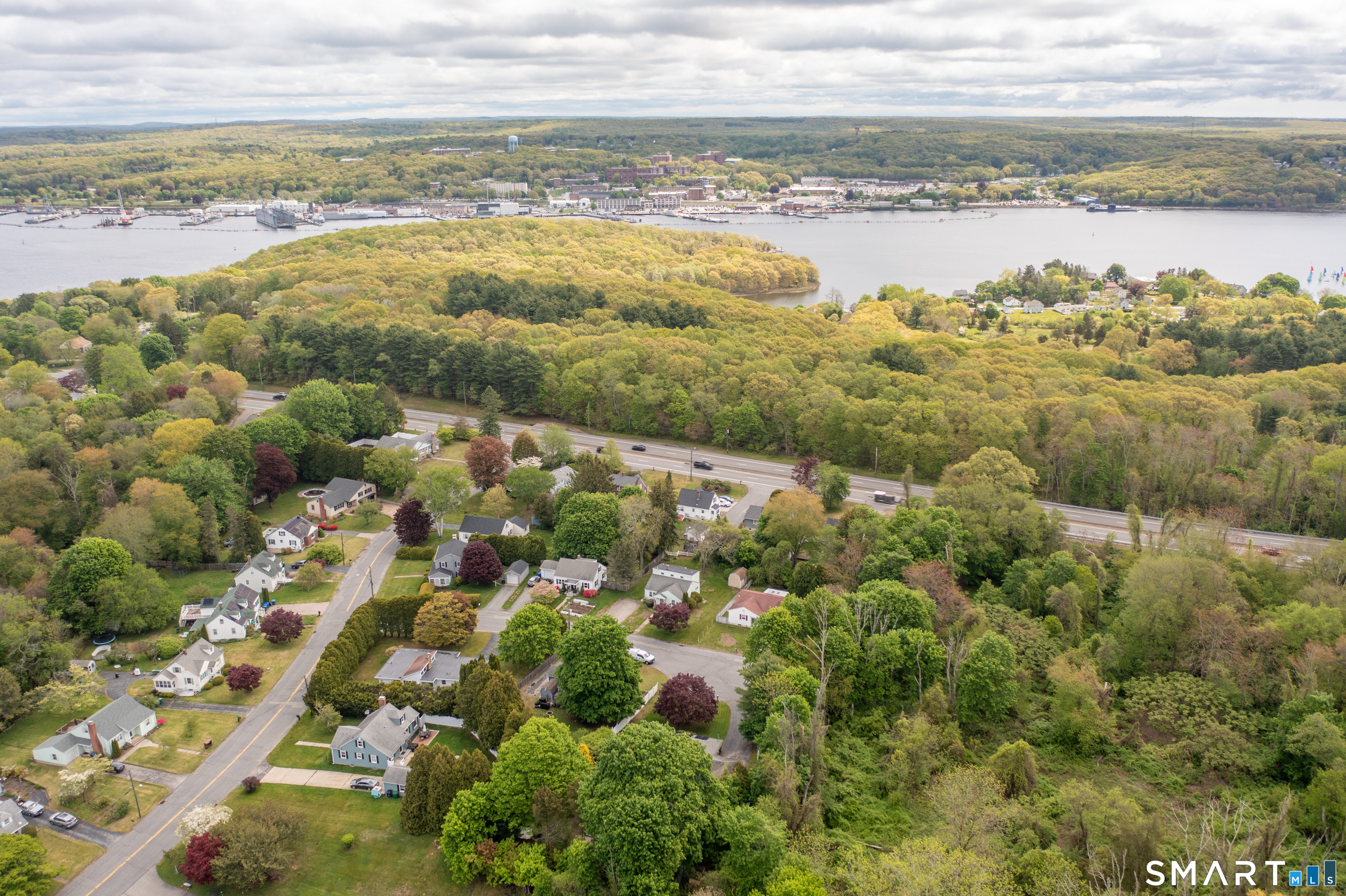 23 B Old Norwich Road Waterford, CT 06375 - Photo 11 of 14