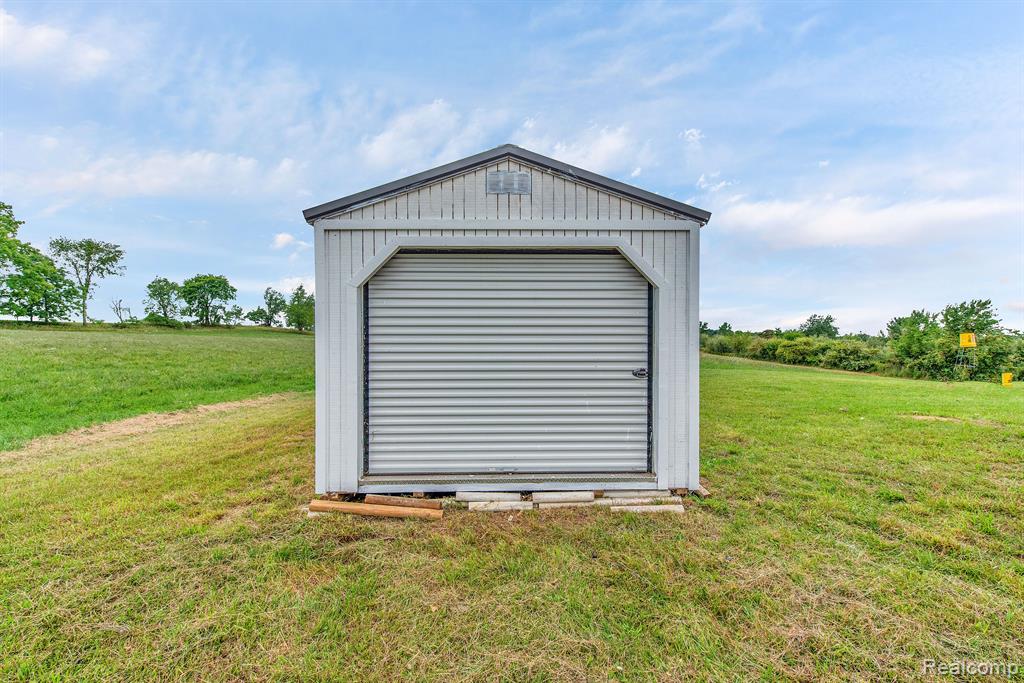 6153 Booth Road North Branch, MI 48461 - Photo 24 of 32 Gallery Image 24