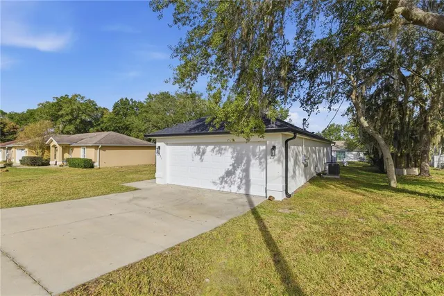 $299,900 | 8931 Southeast 156th Street, Summerfield, FL 34491