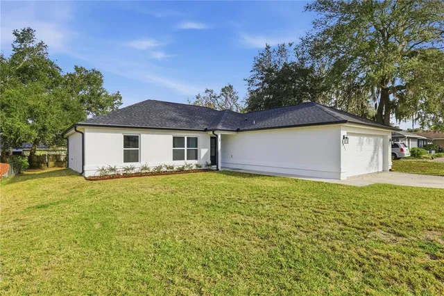$299,900 | 8931 Southeast 156th Street, Summerfield, FL 34491