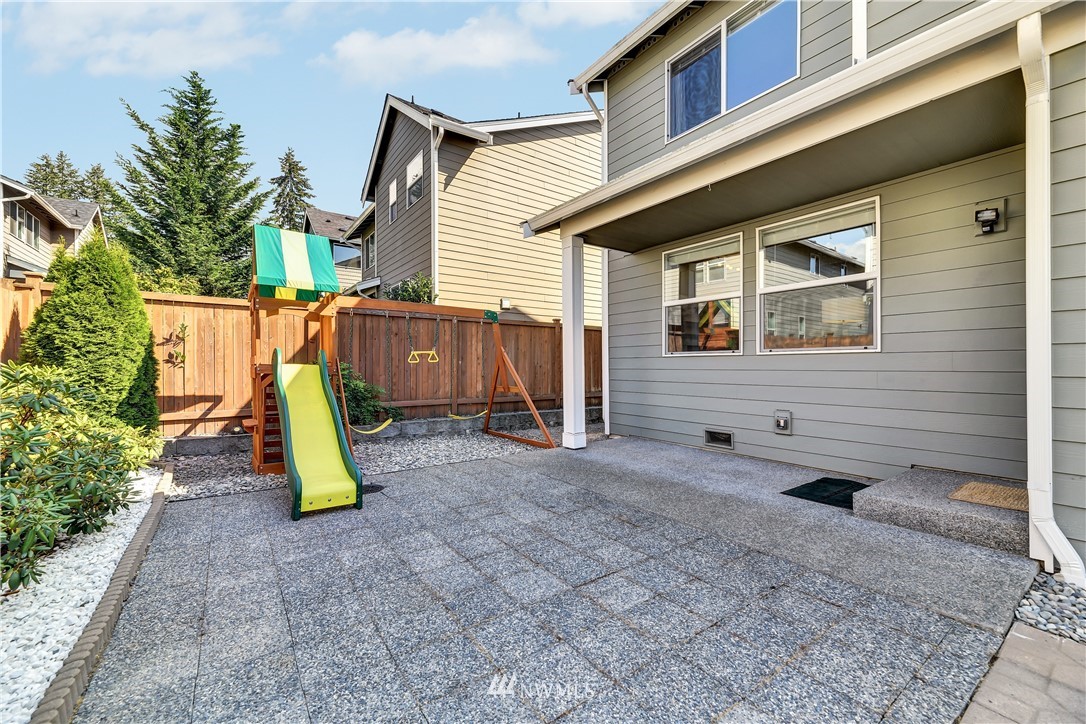 3911 178th Place Southeast Bothell, WA 98012 - Photo 4 of 25 Gallery Image 4