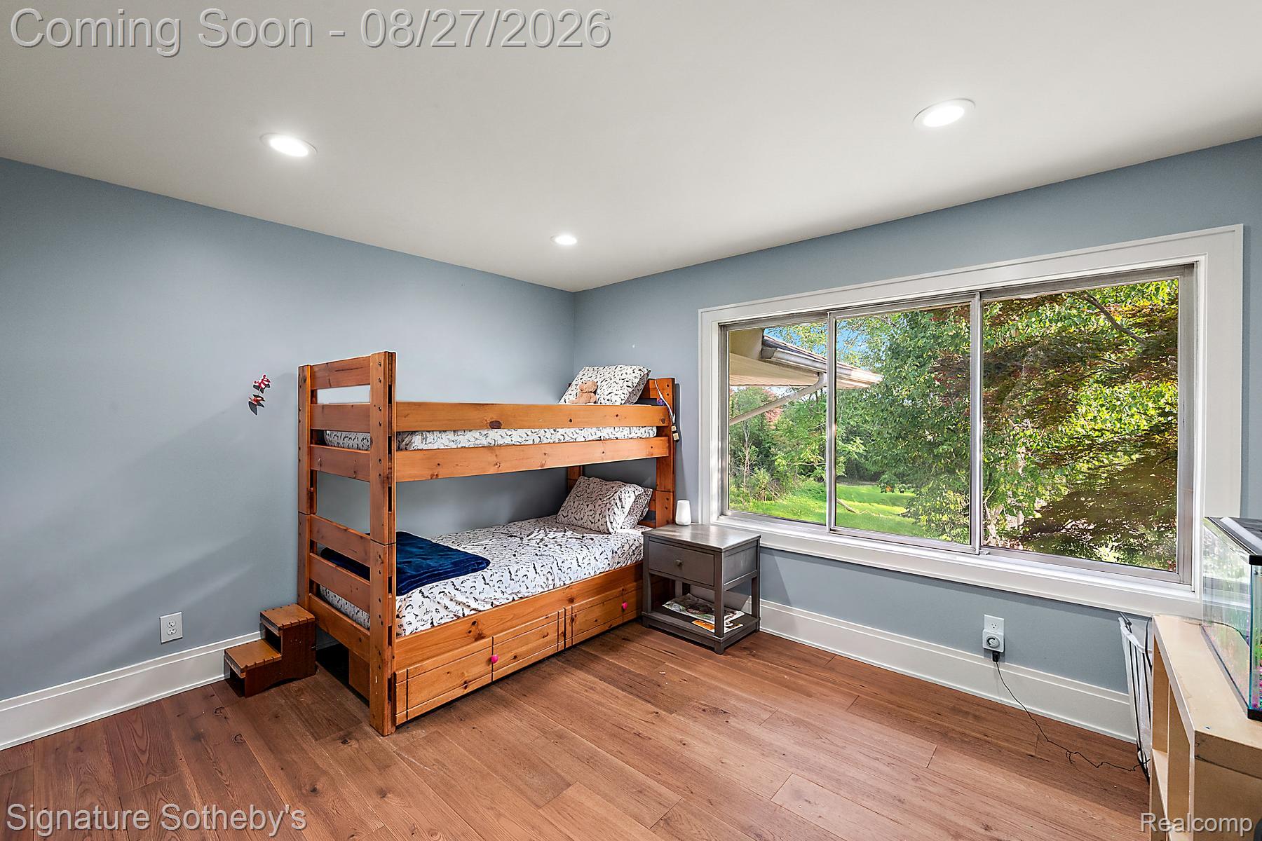 4701 West Maple Road Bloomfield Hills, MI 48301 - Photo 16 of 27 90-4701 W Maple Rd(Declutter)-30.jpg