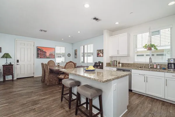 $4,395 | 512 Heron Lane, Imperial Beach, CA 91932