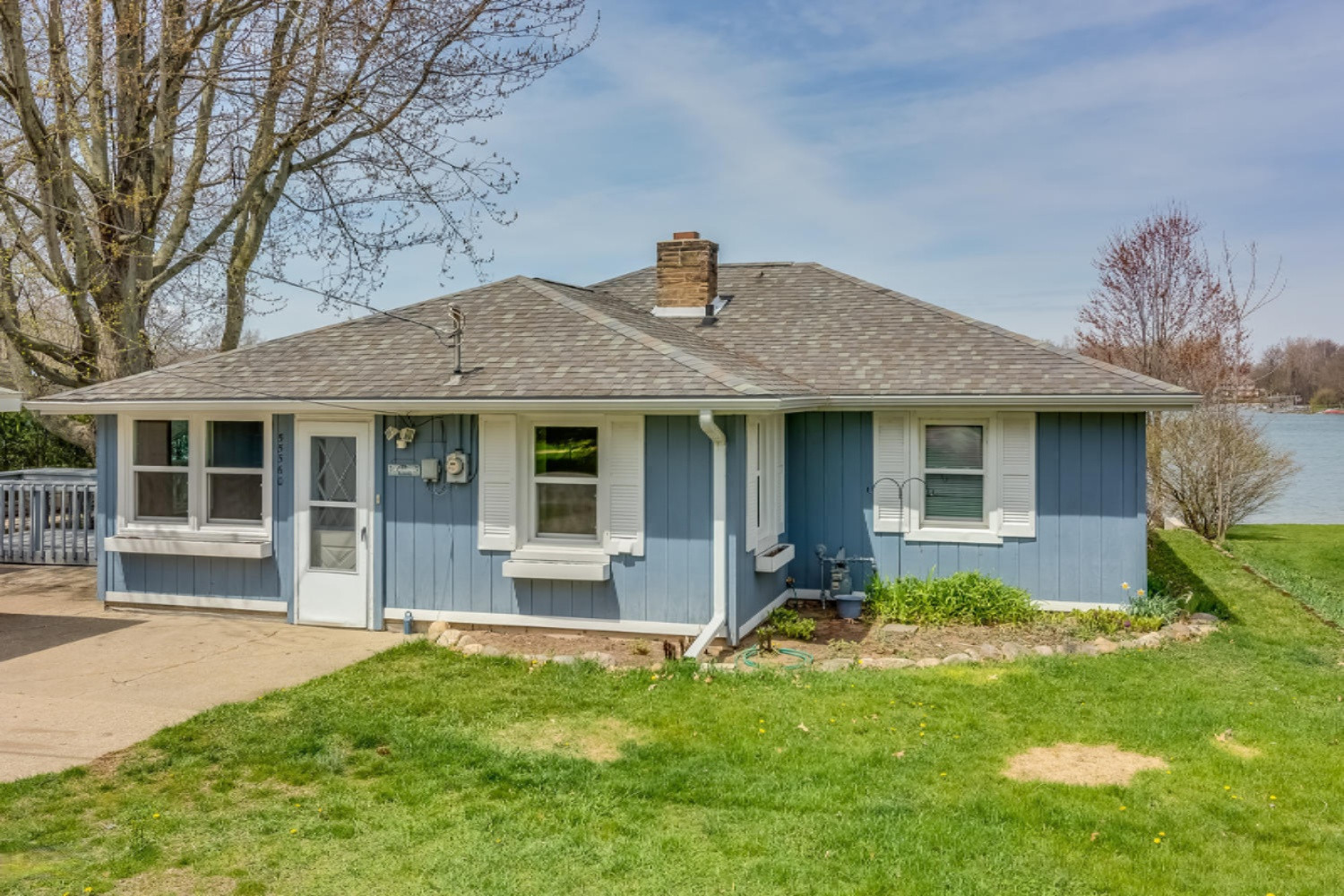 55560 Resort Road Three Rivers, MI 49093 - Photo 1 of 6 55560 Resort Rd Three Rivers-large-001-8