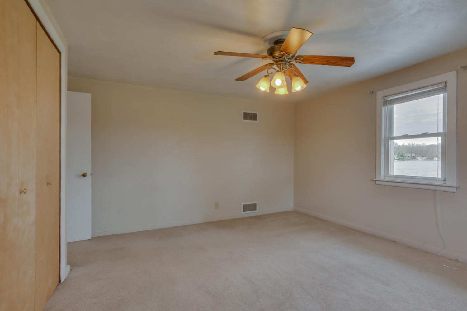 55560 Resort Road Three Rivers, MI 49093 - Photo 5 of 6 55560 Resort Rd Three Rivers-large-019-1