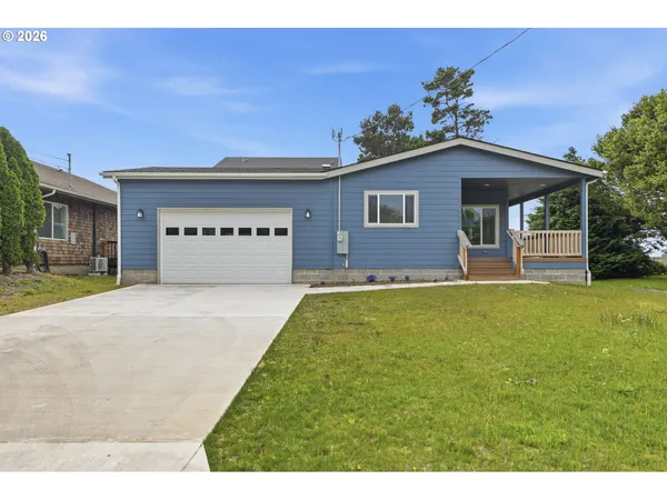 $389,000 | 1560 Monroe Street, North Bend, OR 97459