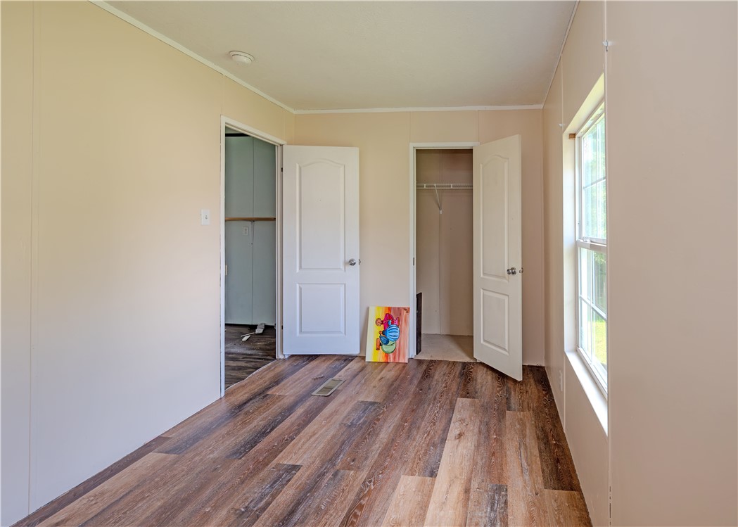 129 Southeast 147 Seneca, SC 29678 - Photo 12 of 17