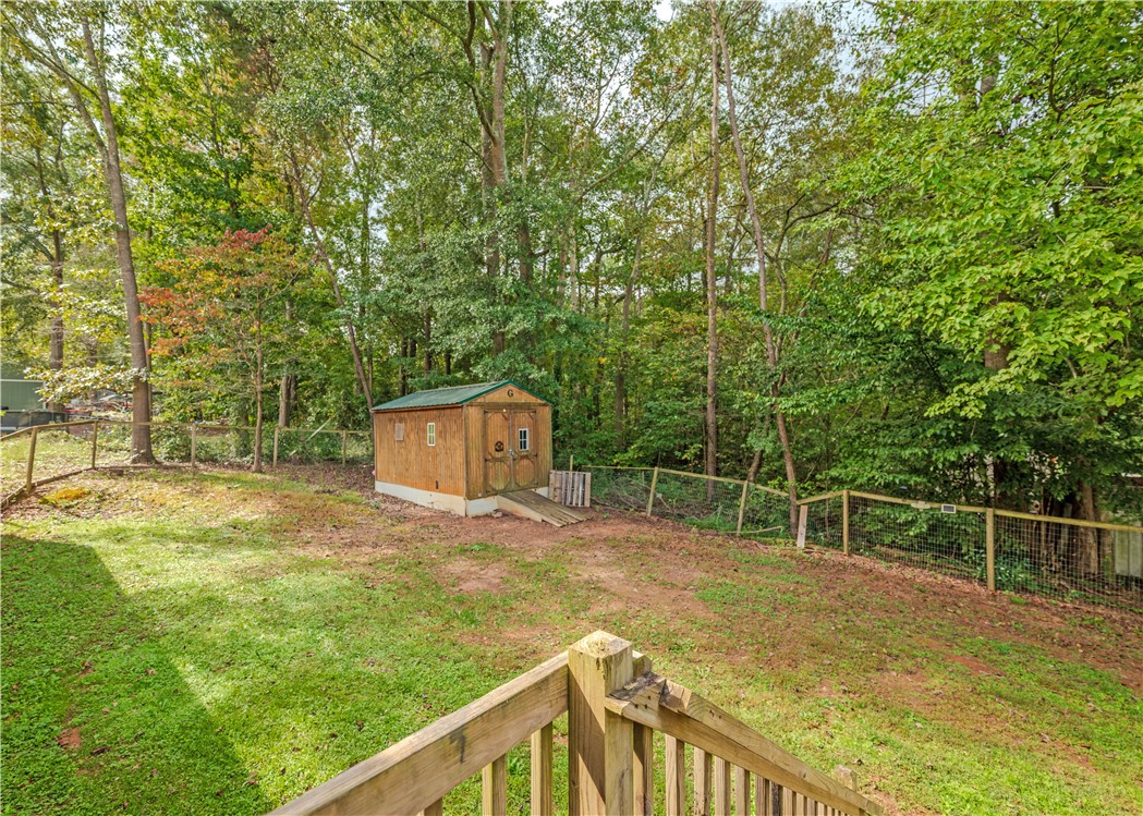 129 Southeast 147 Seneca, SC 29678 - Photo 13 of 17