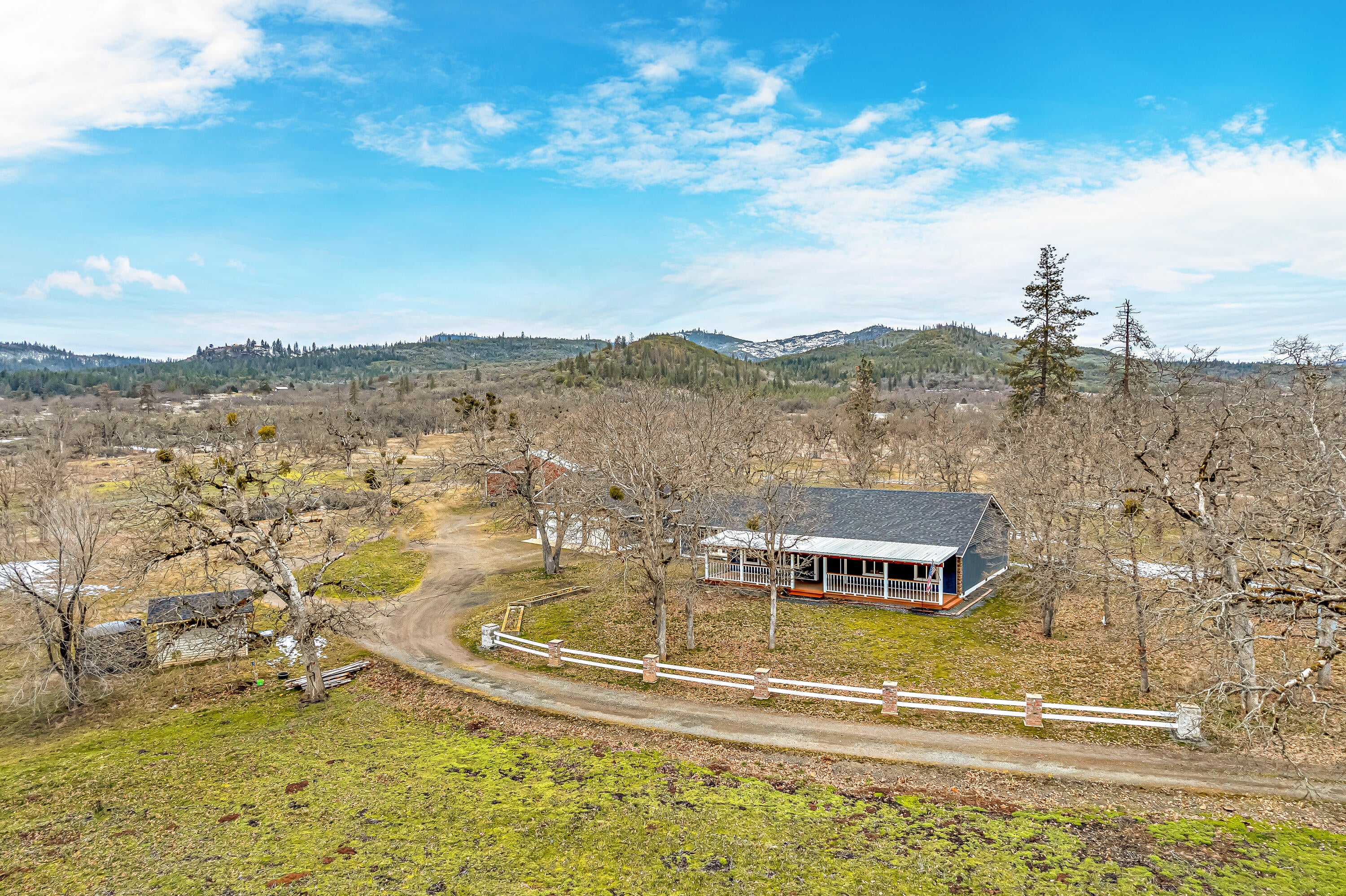 11001 Meadows Road White City, OR 97503 - Photo 1 of 60 1