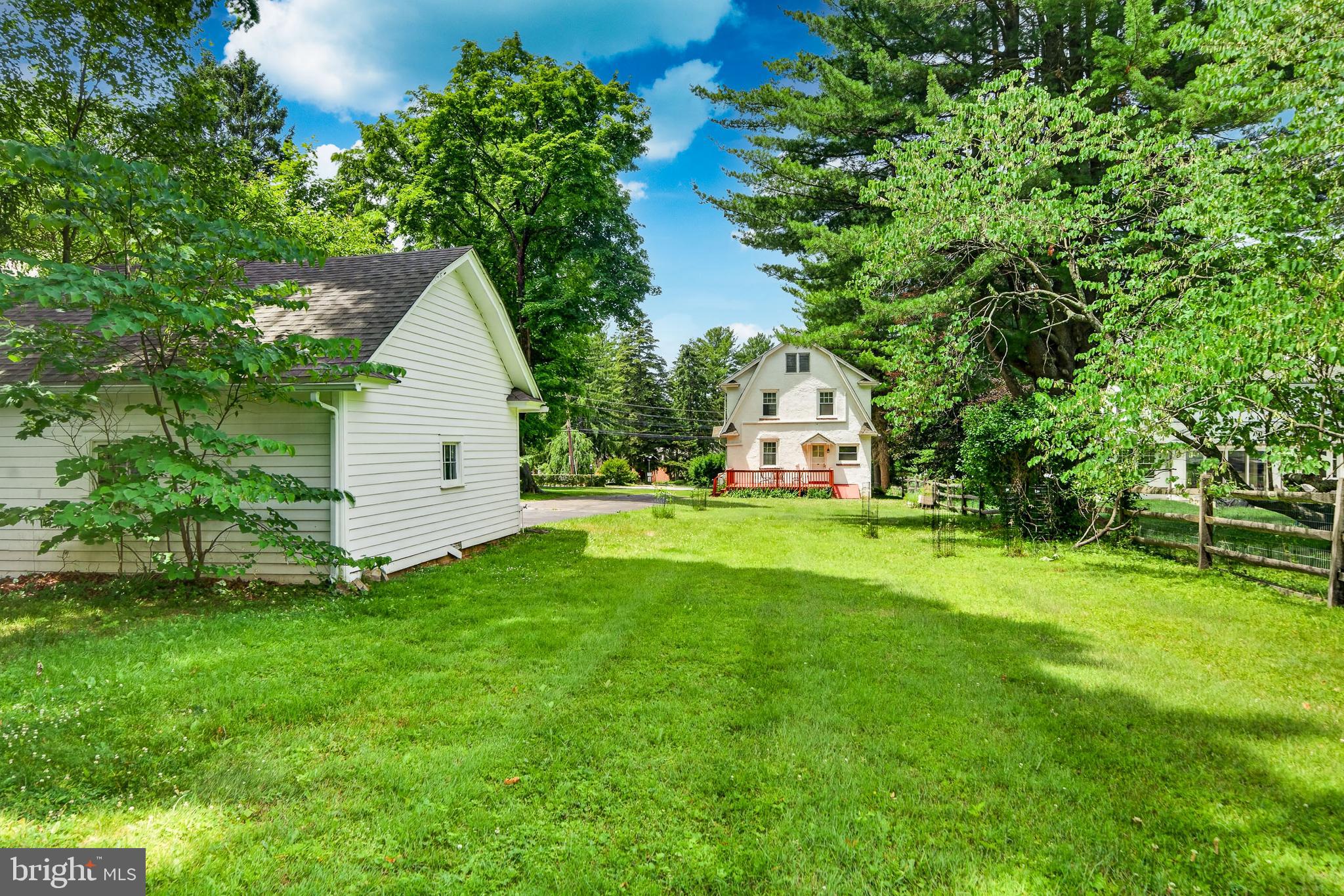 113 South Valley Road Paoli, PA 19301 - Photo 6 of 39 Large yard