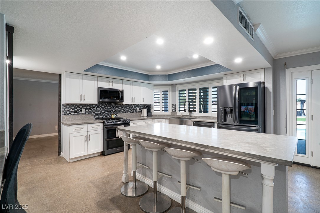 6576 Turina Road Las Vegas, NV 89146 - Photo 6 of 39