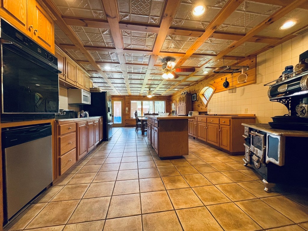 641 Stillhouse Road Laurel Fork, VA 24352 - Photo 14 of 73 Gallery Image 14