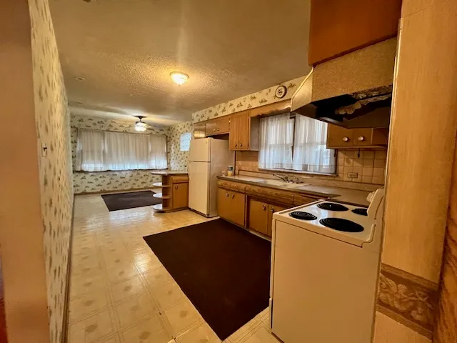 $289,914 | 5827 South Austin Avenue, Chicago, IL 60638