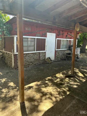 a view of a small yard