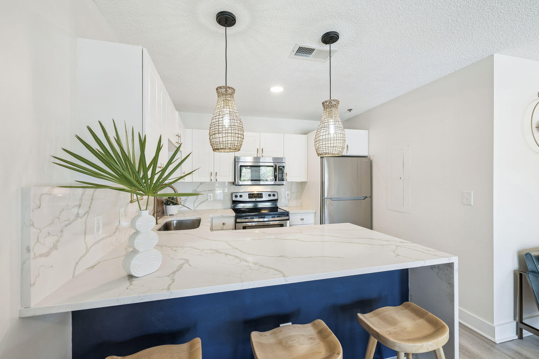 144 Spires Lane, Unit 207 Santa Rosa Beach, FL 32459 - Photo 1 of 49 Warm Tones | Crisp Coastal Design