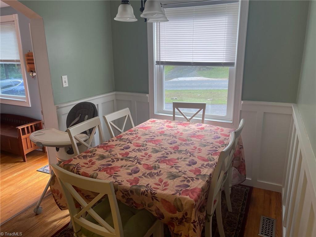 4944 Germanton Road Winston-Salem, NC 27105 - Photo 6 of 29 Dining room